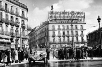 Puerta del Sol 29 marzo 1939 (Al dia suiguiente de la entrada en Madrid de los nacionales.